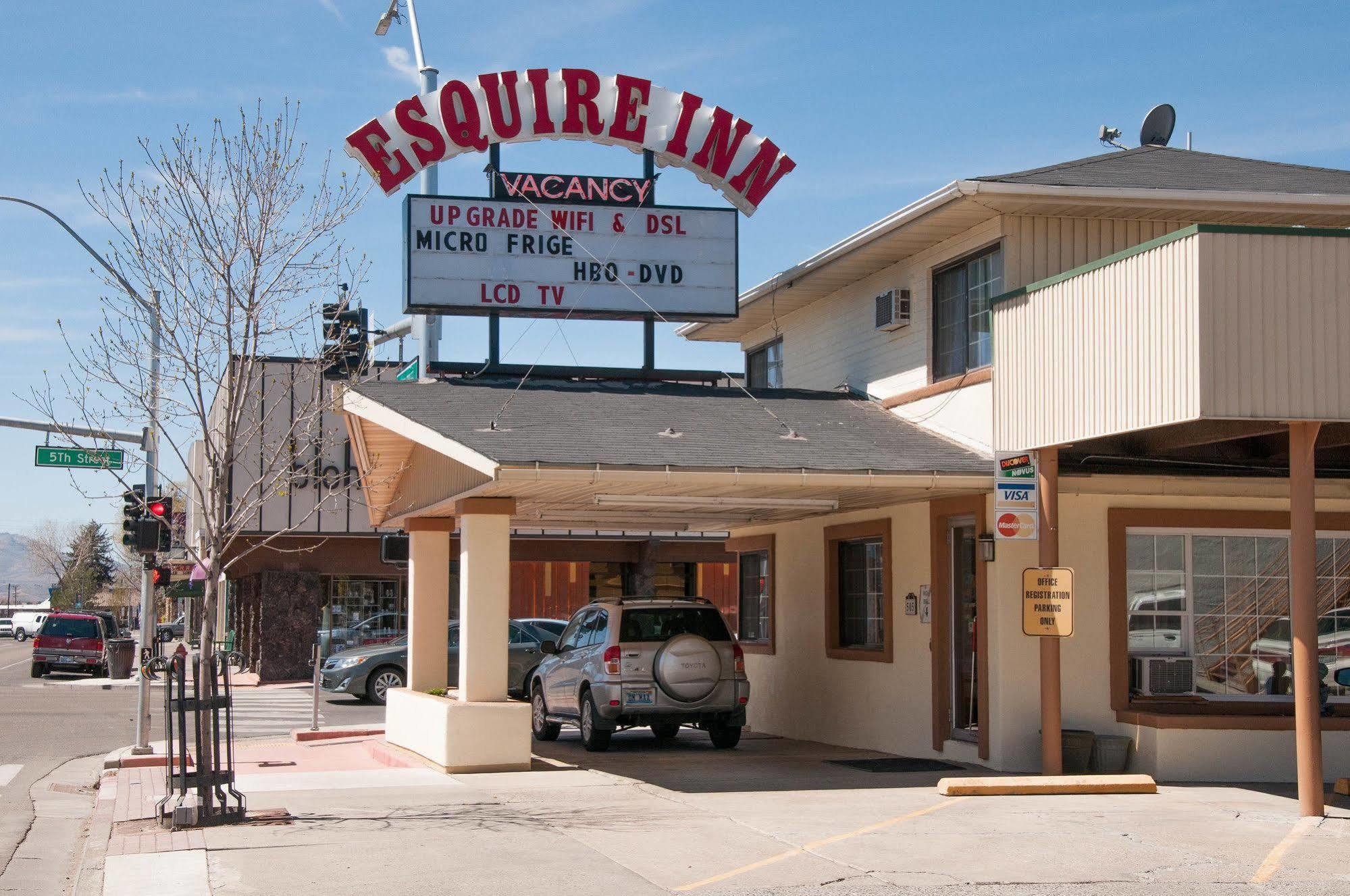 אלקו Esquire Inn מראה חיצוני תמונה